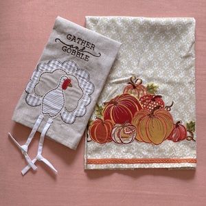 Set of 2 Fall Kitchen Towels NWOT, 100% Cotton, Pumpkin Patch & Turkey! 🦃